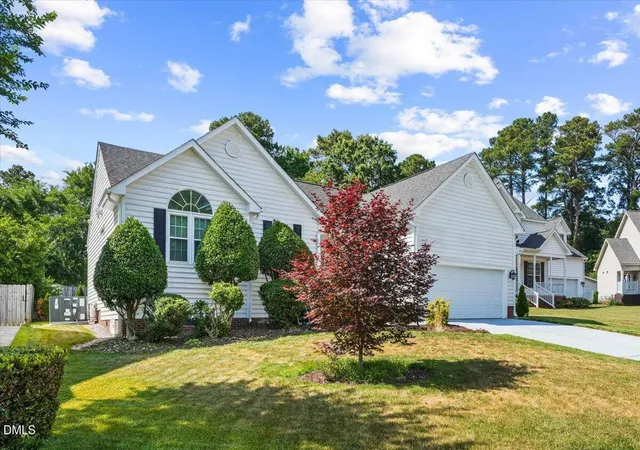 3rd image of 3331 Swinford Ct, Raleigh, NC 27604 | MLS# 10172526