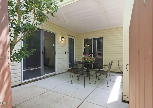 Homes for sale in Chapel Hill, NC | 381 Summerwalk Cir, Chapel Hill, NC 27517