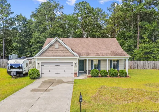 Homes for sale in Raeford, NC | 177 Sidesaddle Ct, Raeford, NC 28376 | MLS# 763903