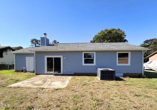 Photo 4 of Sale Pending at 1843 Berriedale Dr, Fayetteville, NC 28304 | MLS# 10172489 | Listing updated on 2026-09-21
