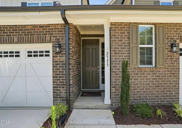 Photo 4 of Townhouse for sale at 2575 Rambling Crk Rd, Apex, NC 27523 | MLS# 10172673 | Listing updated on 2026-07-18