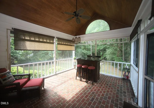 Photo 4 of Sale Pending at 4033 Saint Edmunds Ln, Apex, NC 27539 | MLS# 10189189 | Listing updated on 2026-09-20
