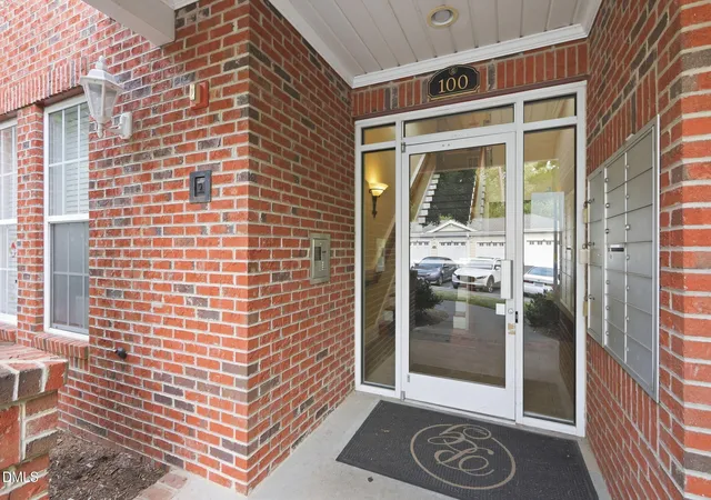 Photo 5 of Condo for sale at 124 Providence Glen Dr, Chapel Hill, NC 27514 | MLS# 10173158 | Listing updated on 2026-08-02