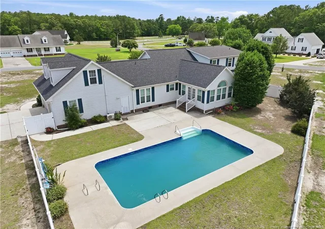 3rd image of 44 Oak Hill Dr, Dunn, NC 28334 | MLS# 762995