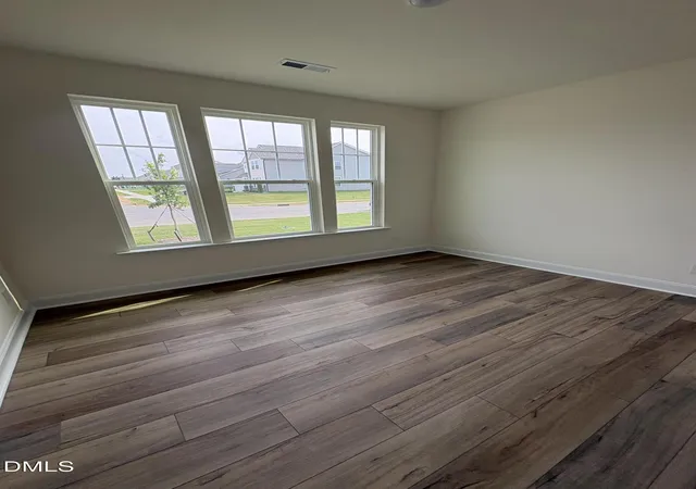 Photo 5 of Single family home for sale at 324 Peach Grv Way, Lillington, NC 27546 | MLS# 10172398 | Listing updated on 2026-08-25