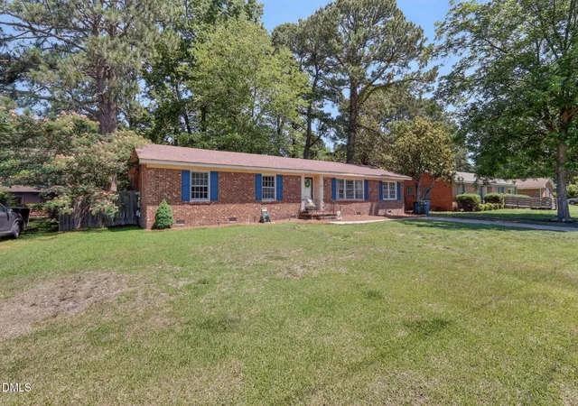 Homes for sale in Wilson, NC | 1808 Oakdale Dr W, Wilson, NC 27893 | MLS# 10172413