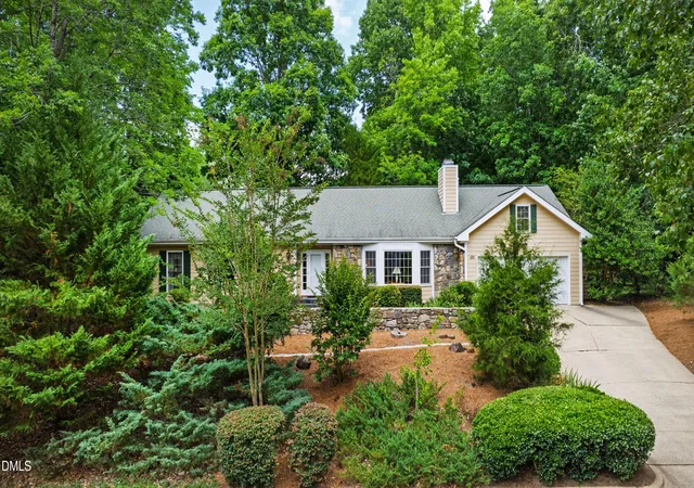 Homes for sale in Chapel Hill, NC | 101 Dundalk Dr, Chapel Hill, NC 27517 | MLS# 10177371