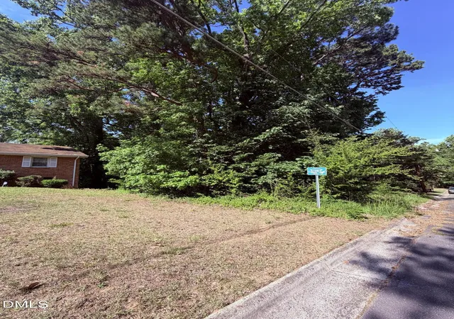 Photo 3 of Sale Pending at 1303 Ross Ave, Greensboro, NC 27406 | MLS# 10172449 | Listing updated on 2026-08-26