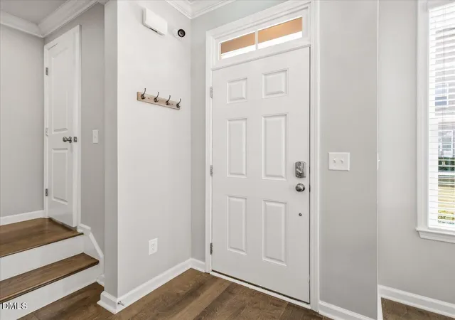 Photo 3 of Townhouse for sale at 846 Salem Pointe Pl, Apex, NC 27523 | MLS# 10173556 | Listing updated on 2026-10-19