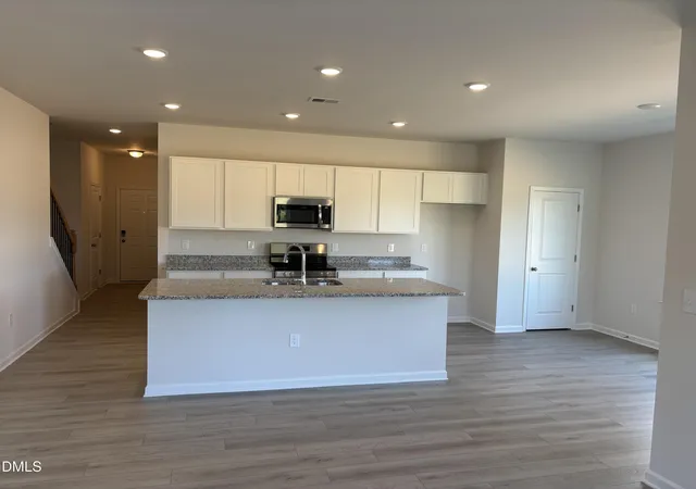 Photo 3 of Single family home for sale at 29 Gresham Ct, Dunn, NC 28334 | MLS# 10172553 | Listing updated on 2026-10-05