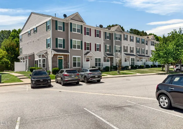 Photo 2 of Condo for sale at 11100 Gwynn Oaks Dr #105, Raleigh, NC 27614 | MLS# 10172566 | Listing updated on 2026-09-23