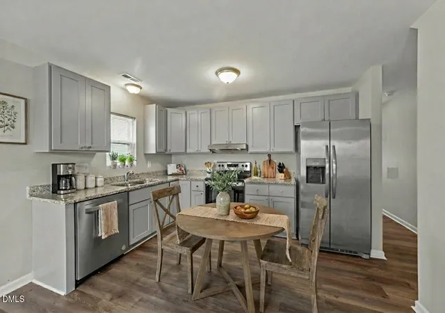 Photo 4 of House for sale at 215 N Sellers St, Selma, NC 27576 | MLS# 10172625 | Listing updated on 2026-09-04