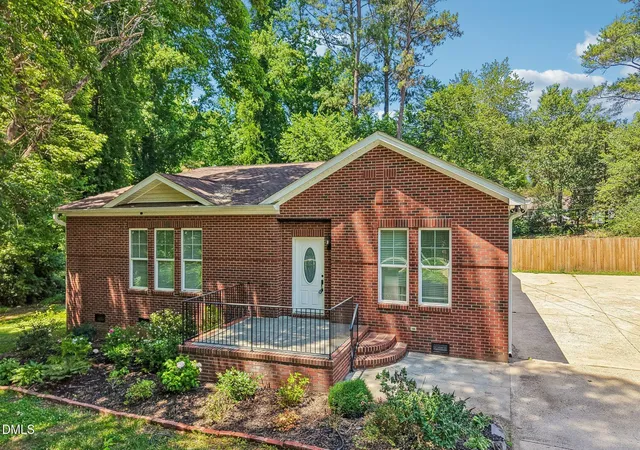 Photo 3 of Sale Pending at 616 Maple Ln, Raleigh, NC 27603 | MLS# 10172936 | Listing updated on 2026-08-17