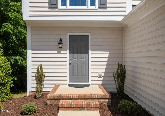 Photo 2 of Sale Pending at 5 Elmridge Ct, Durham, NC 27713 | MLS# 10175246 | Listing updated on 2026-08-25