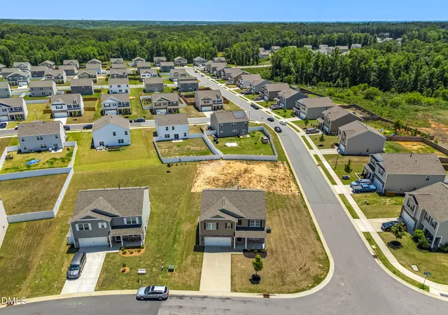 3rd image of 199 Pecan Grove Ln, Fuquay Varina, NC 27526 | MLS# 10172599