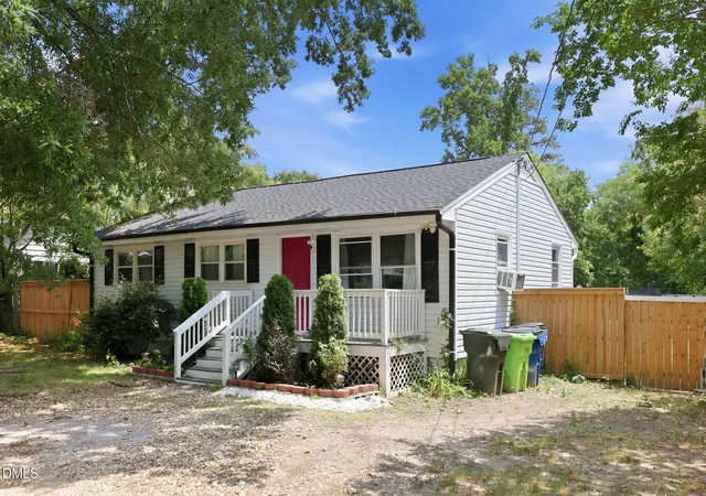 2nd image of 3912 Memory Ln, Raleigh, NC 27604 | MLS# 10174652