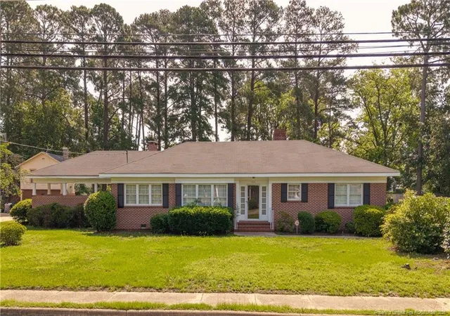 Homes for sale in Salemburg, NC | 501 N Main St, Salemburg, NC 28385 | MLS# 764003