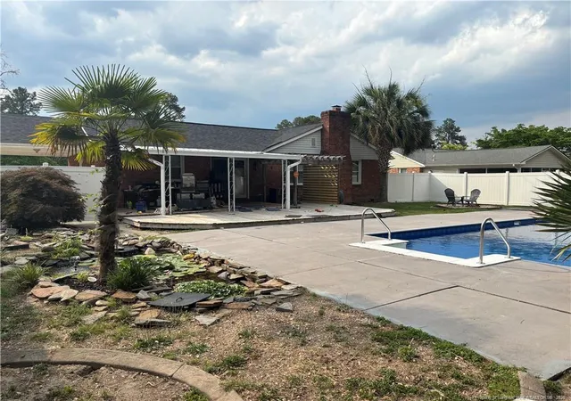 Photo 2 of Sale Pending at 525 Waterbury Dr, Fayetteville, NC 28311 | MLS# 764007 | Listing updated on 2026-07-18
