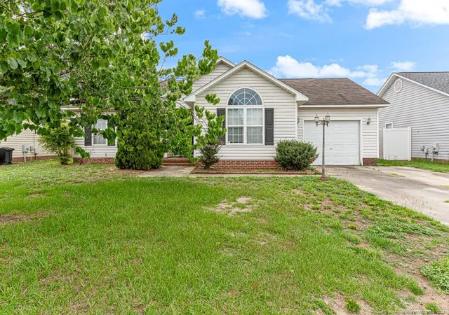 2nd image of 3620 Lismore Ln, Hope Mills, NC 28348 | MLS# 764008
