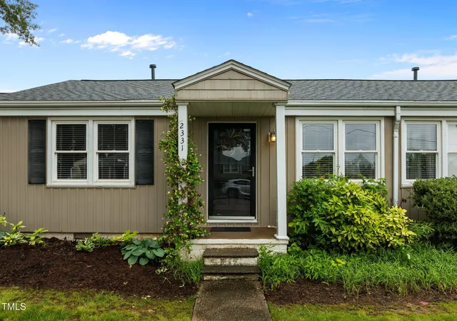 2nd image of 2331 Bernard St, Raleigh, NC 27608 | MLS# 10172777