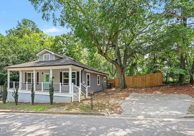 4th image of 425 E Stallings St, Clayton, NC 27520 | MLS# 10172830