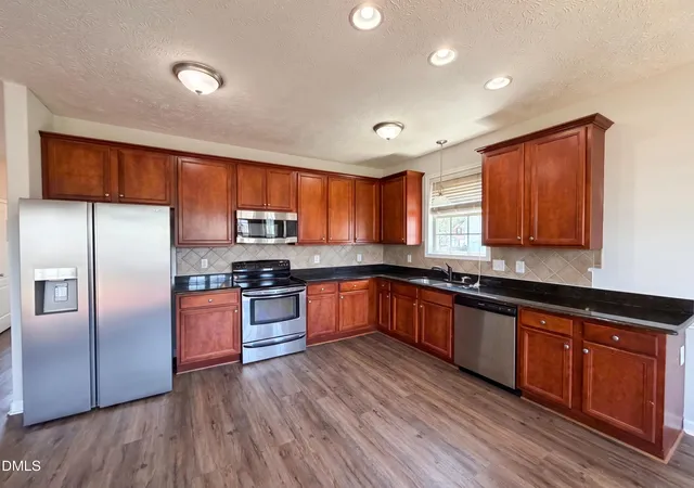 5th image of 2730 Thursby Cross, Fayetteville, NC 28306 | MLS# 10173254