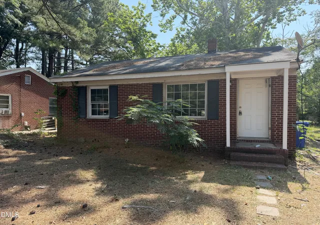 Photo 1 of Sale Pending at 305 Dewey St Sw, Wilson, NC 27893 | MLS# 10172714 | Listing updated on 2026-07-18