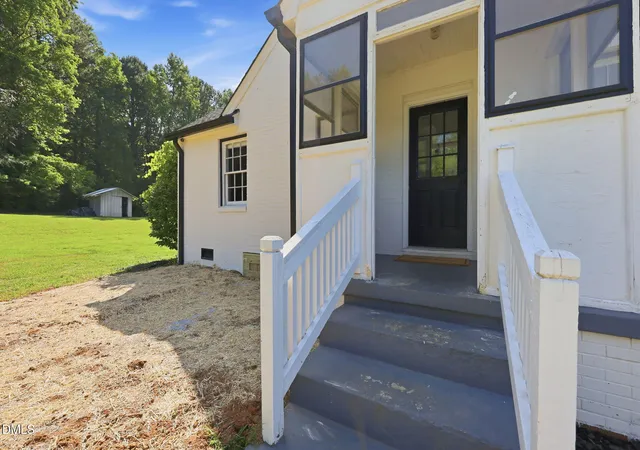 Photo 3 of Single family home for sale at 133 Nc 58, Warrenton, NC 27589 | MLS# 10173748 | Listing updated on 2026-07-27