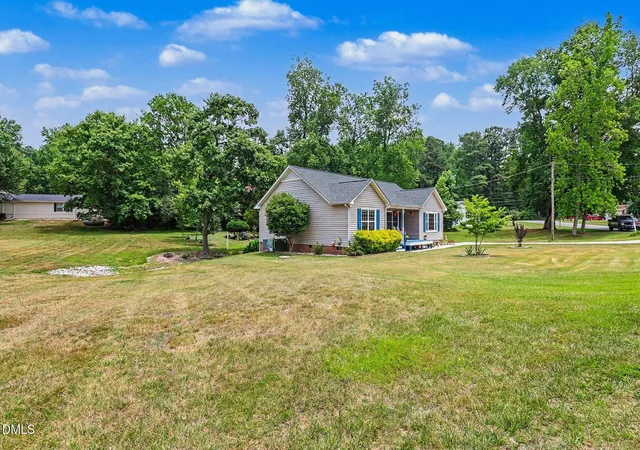 3rd image of 409 Brown Cir, Rolesville, NC 27571 | MLS# 10173214