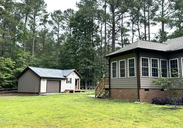 Photo 2 of Single family home for sale at 105 Perry Ln, Zebulon, NC 27597 | MLS# 10172738 | Listing updated on 2026-07-25