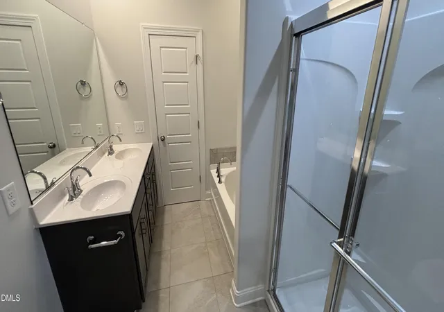 Photo 3 of Townhouse for sale at 1044 Beechcraft Dr, Mebane, NC 27302 | MLS# 10172719 | Listing updated on 2026-08-31