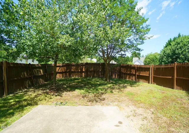 Photo 2 of Sale Pending at 140 Bellfare Dr, Garner, NC 27529 | MLS# 10175018 | Listing updated on 2026-09-16