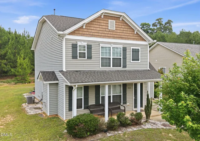 2nd image of 934 Ribbonleaf Ln, Fuquay Varina, NC 27526 | MLS# 10177073
