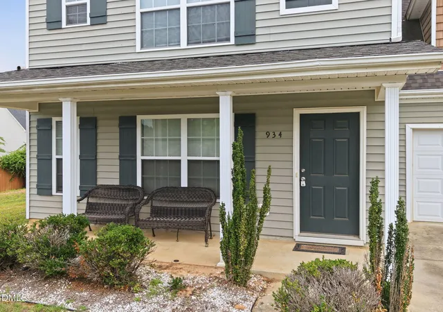 Photo 3 of Single family home for sale at 934 Ribbonleaf Ln, Fuquay Varina, NC 27526 | MLS# 10177073 | Listing updated on 2026-09-11
