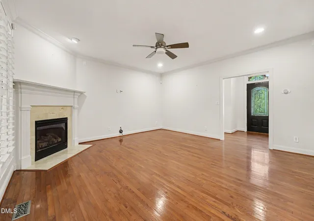 Photo 5 of Single family home for sale at 515 Whispering Pines Dr, Spring Lake, NC 28390 | MLS# 10182023 | Listing updated on 2026-08-25