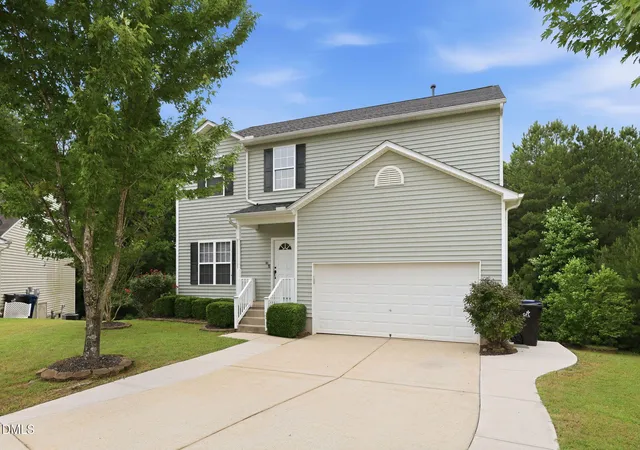 Photo 3 of Single family home for sale at 132 Cascade Ct, Sanford, NC 27330 | MLS# 10172982 | Listing updated on 2026-10-01