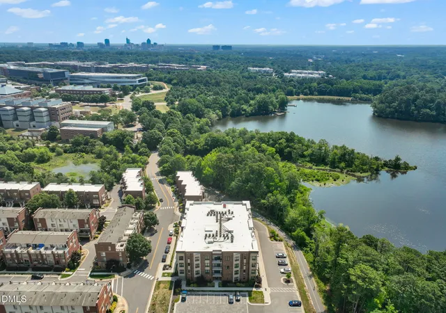 45th image of 2441 Campus Shore Dr #109, Raleigh, NC 27606 | MLS# 10173731