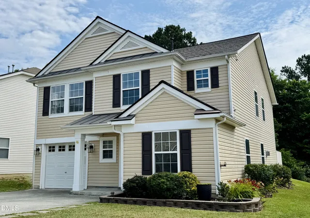 2nd image of 208 Knightwood Dr, Durham, NC 27703 | MLS# 10173484