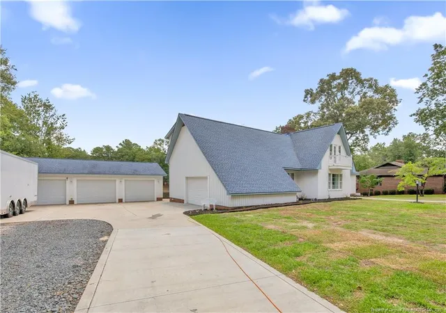 Photo 3 of Single family home for sale at 12541 Lakewood Dr, Laurinburg, NC 28352 | MLS# 763618 | Listing updated on 2026-07-24