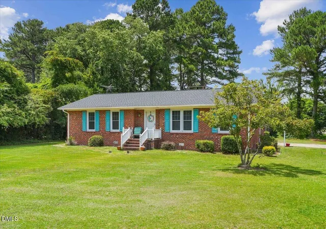 Homes for sale in Warsaw, NC | 419 Forrest Rd, Warsaw, NC 28398 | MLS# 10172928