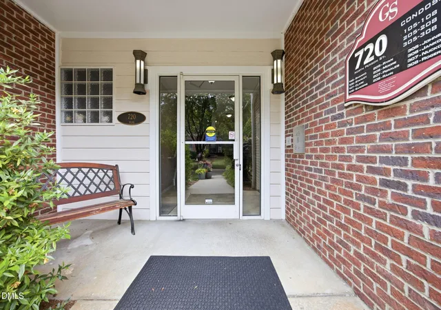 5th image of 720 N Person St #106, Raleigh, NC 27604 | MLS# 10173077