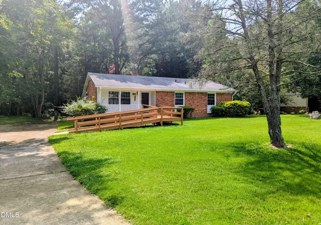 2nd image of 204 Drew St, Louisburg, NC 27549 | MLS# 10182773