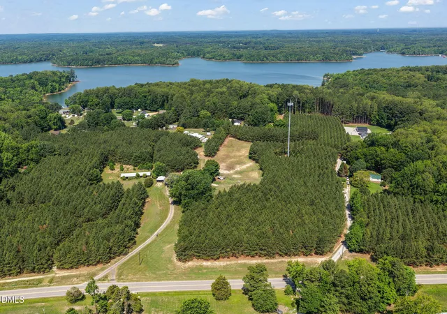 Photo 4 of Sale Pending at 5225 Satterwhite Point Rd, Henderson, NC 27537 | MLS# 10173478 | Listing updated on 2026-08-14