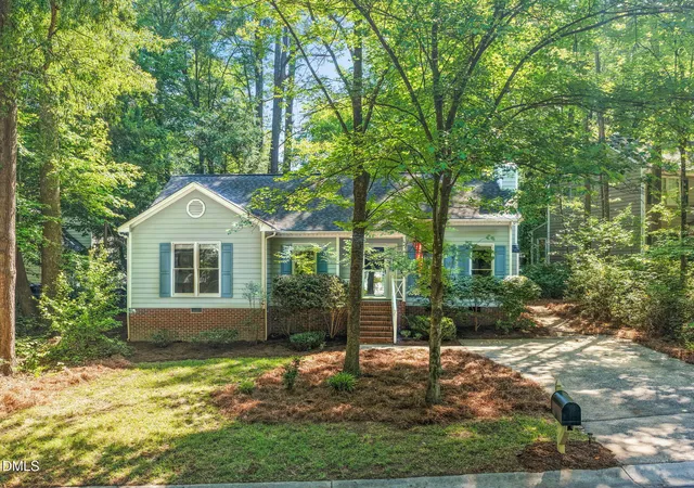 Homes for sale in Durham, NC | 5 Briarfield Ct, Durham, NC 27713 | MLS# 10176189
