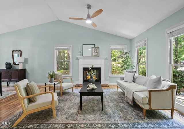 Photo 5 of Single family home for sale at 5 Briarfield Ct, Durham, NC 27713 | MLS# 10176189 | Listing updated on 2026-08-24