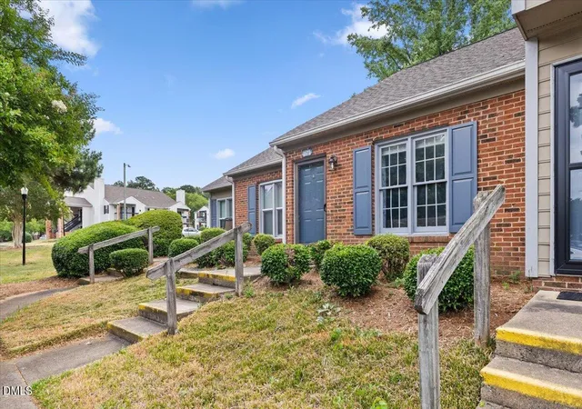 Homes for sale in Durham, NC | 2672 Hitchcock Dr, Durham, NC 27705 | MLS# 10173590