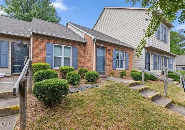 Homes for sale in Durham, NC | 2672 Hitchcock Dr, Durham, NC 27705 | MLS# 10173590