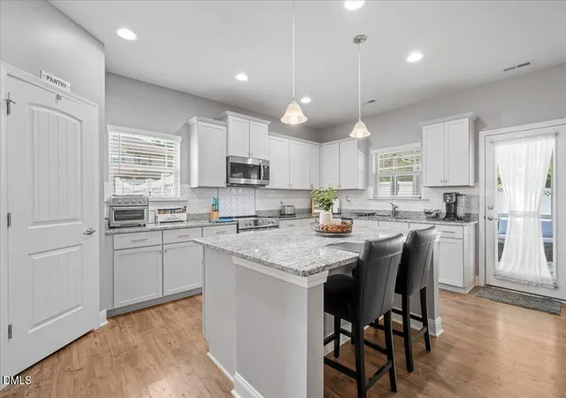 3rd image of 9 Rock Oak Ct, Clayton, NC 27527 | MLS# 10173124