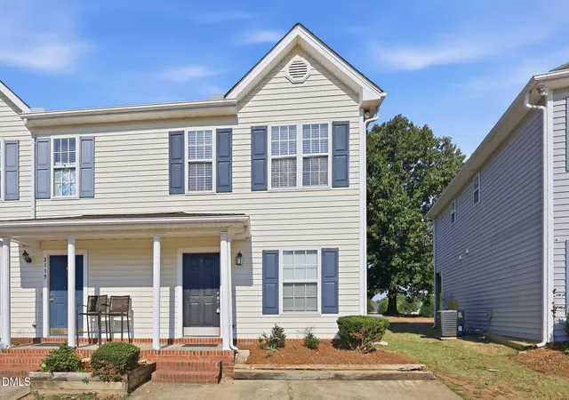 Photo 2 of Townhouse for sale at 2121 Ventana Ln, Raleigh, NC 27604 | MLS# 10174150 | Listing updated on 2026-08-03