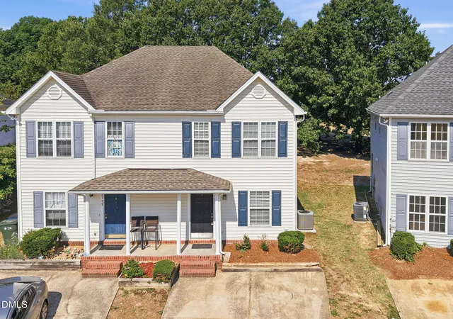 Photo 3 of Townhouse for sale at 2121 Ventana Ln, Raleigh, NC 27604 | MLS# 10174150 | Listing updated on 2026-08-03